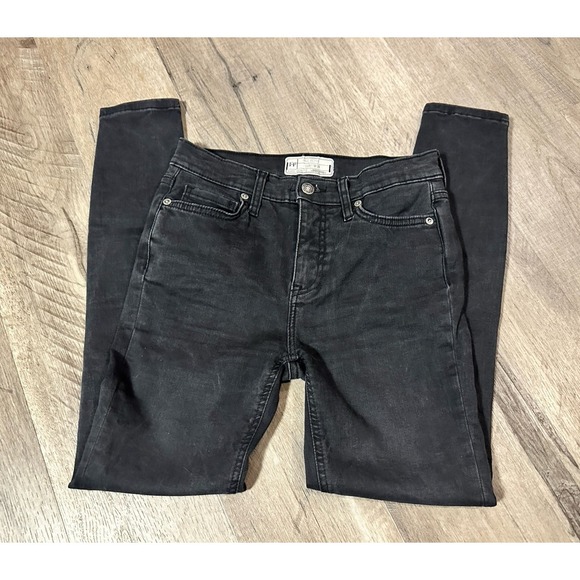 Free People Busted Knee Black Skinny Jeans Size 26 - Picture 1 of 4
